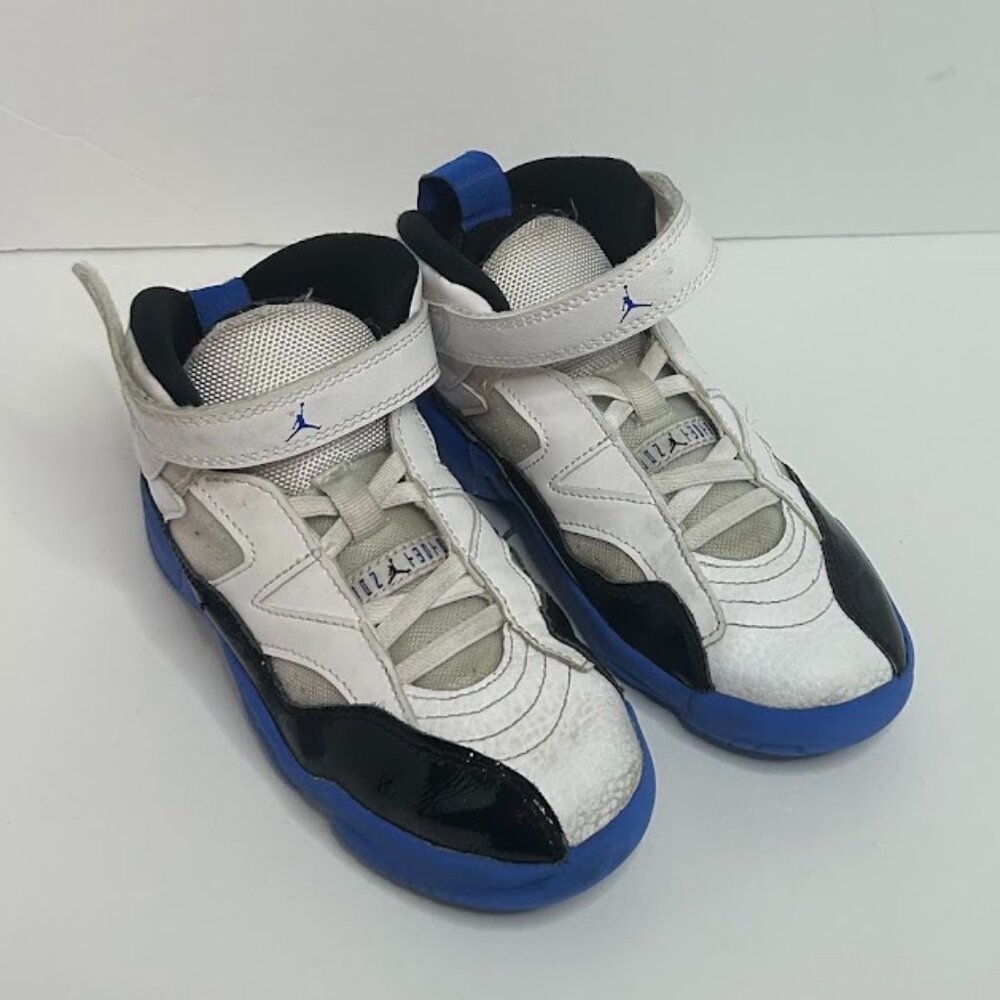 Jordan Jumpman Two Trey 13c